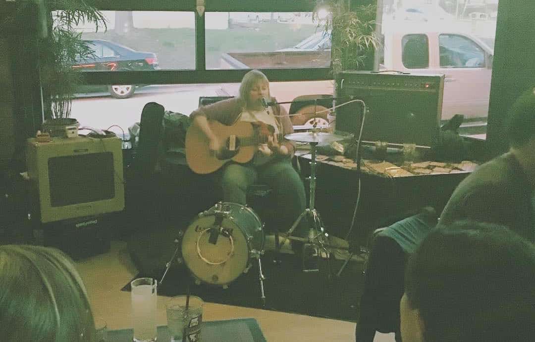 Heather The Jerk playing at the Ohio Tavern, with a bit of what is known as “daylight” in the background.