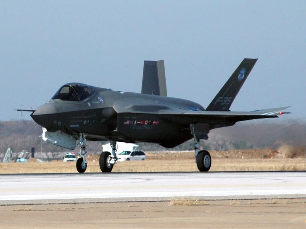 Photo of an F-35 Lightning II on a runway.