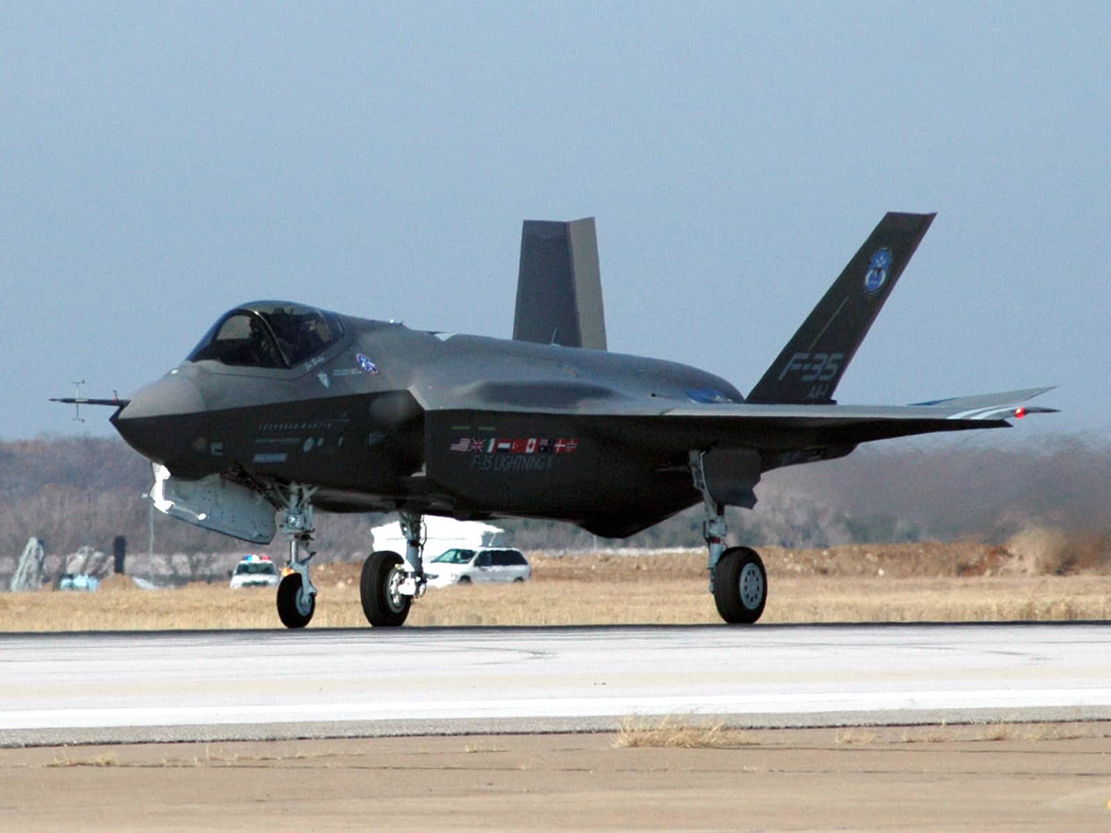 Photo of an F-35 Lightning II on a runway.