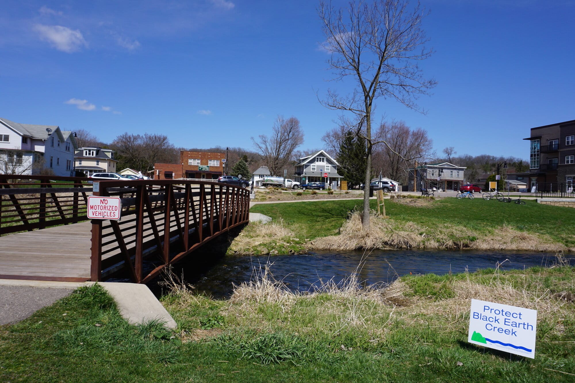 Cross Plains becomes a bright spot for online organizing in times of crisis