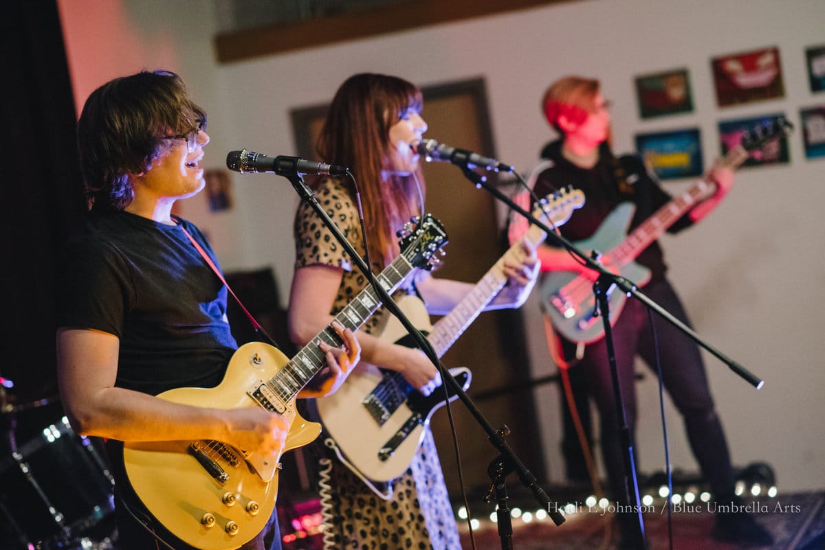 Release shows from Heavy Looks, Cribshitter, and Mr. Chair