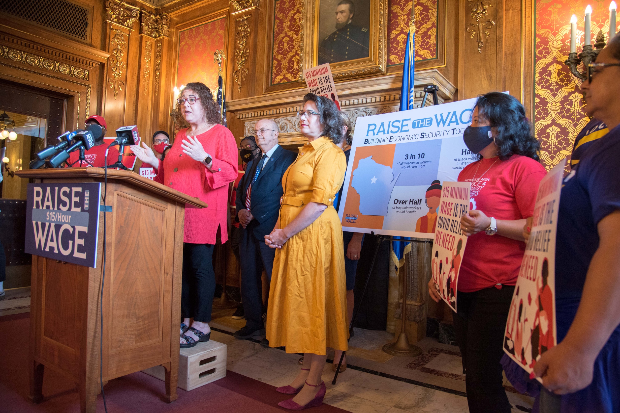 What Wisconsin’s stagnant minimum wage means for workers and the economy